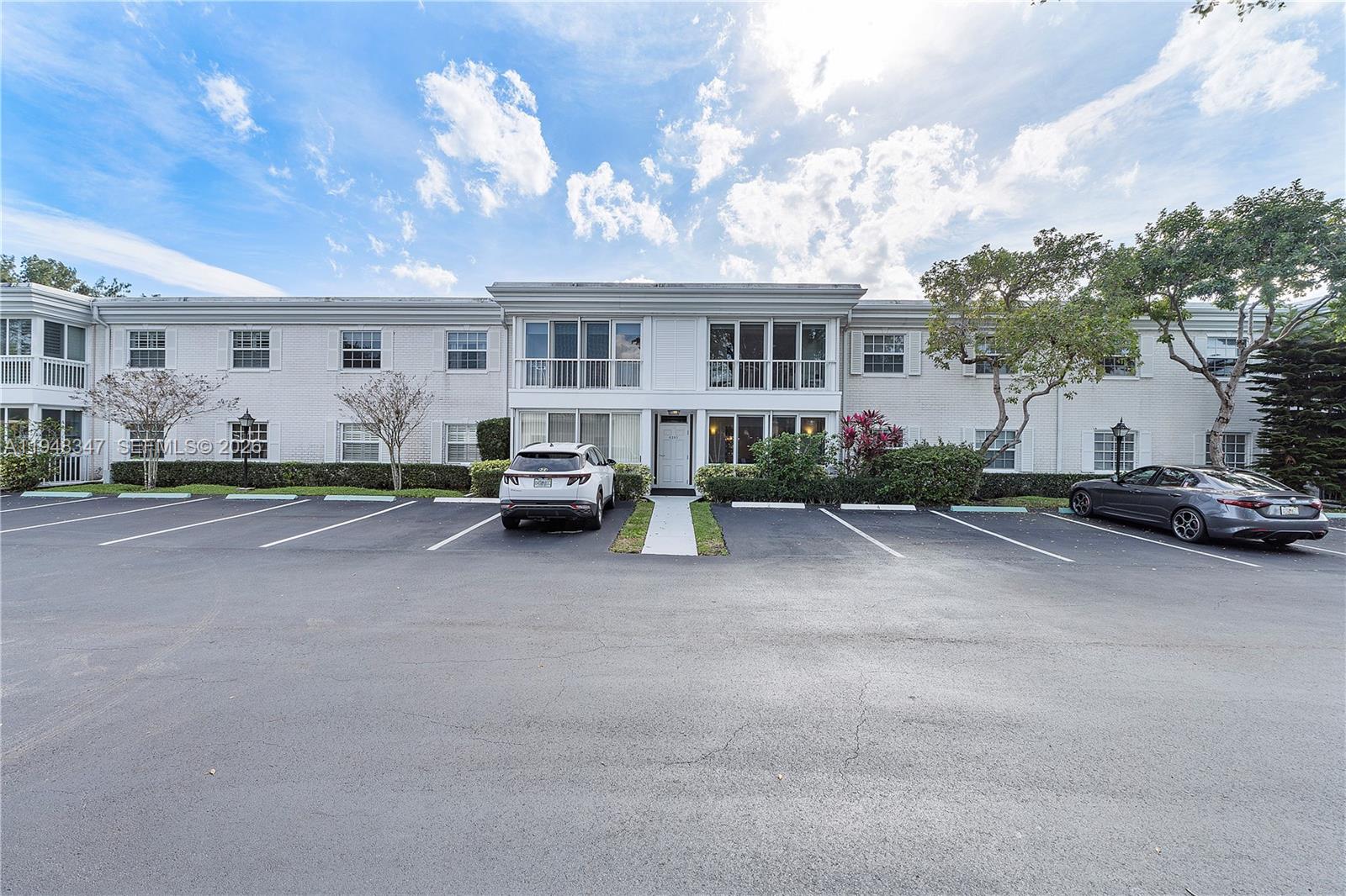 6261 Bay Club Dr #2, Fort Lauderdale FL 33308