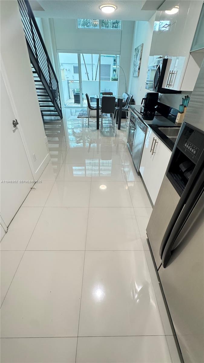 60 SW 13th St #1122, Miami FL 33130