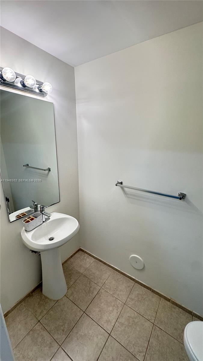 60 SW 13th St #1122, Miami FL 33130
