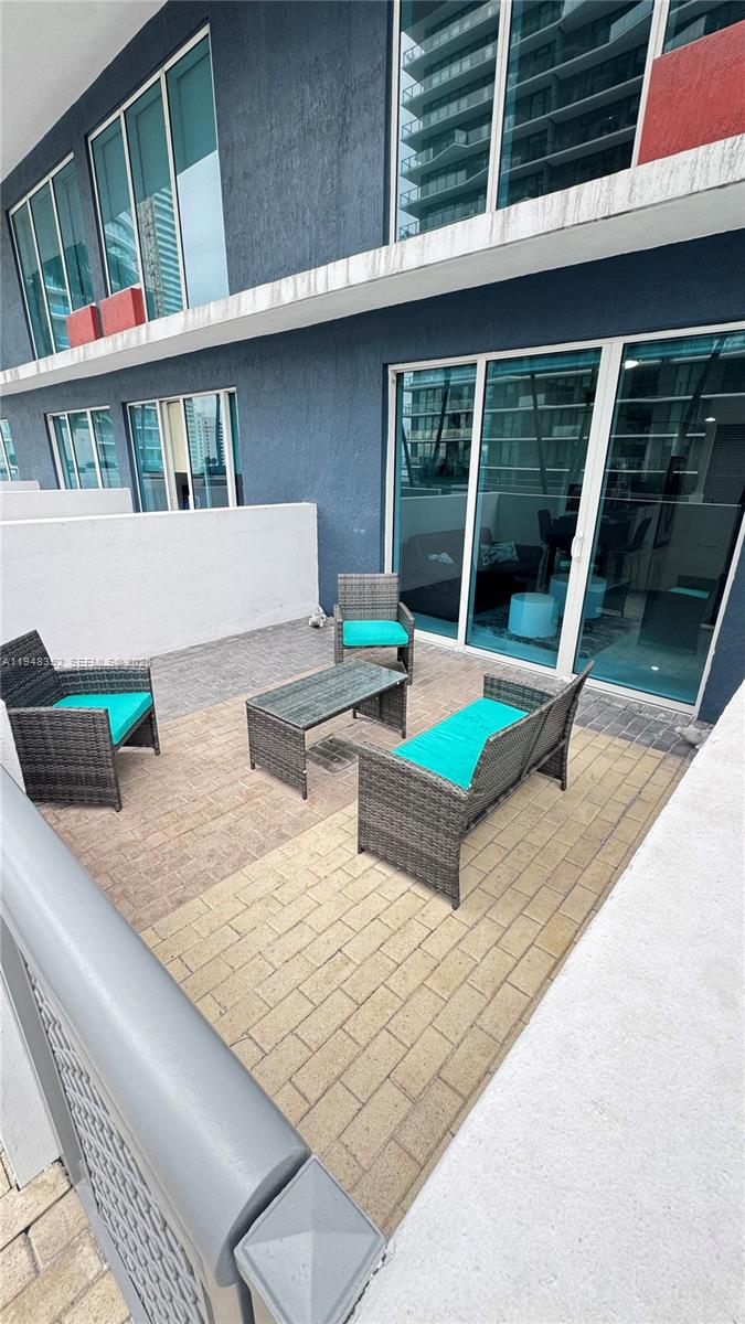 60 SW 13th St #1122, Miami FL 33130