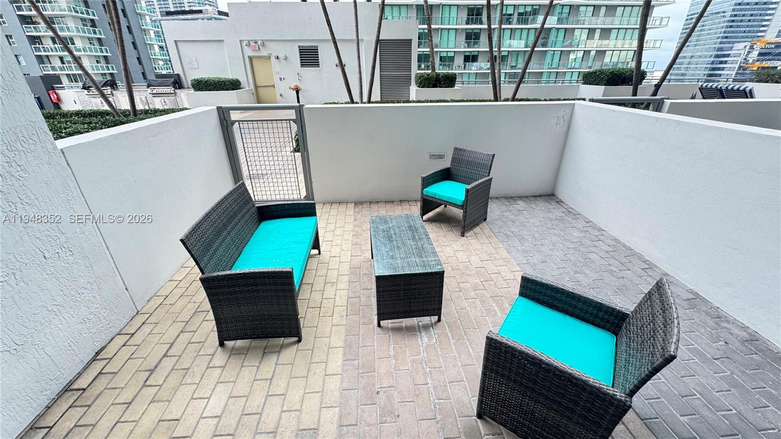 60 SW 13th St #1122, Miami FL 33130