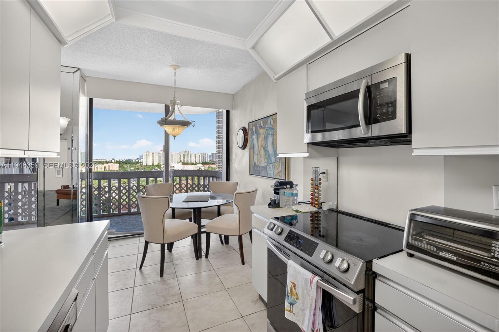 19355 Turnberry Way #8L, Aventura FL 33180