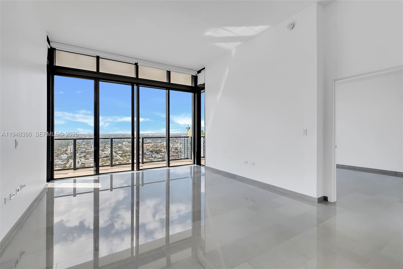 88 SW 7th St #4110, Miami FL 33130