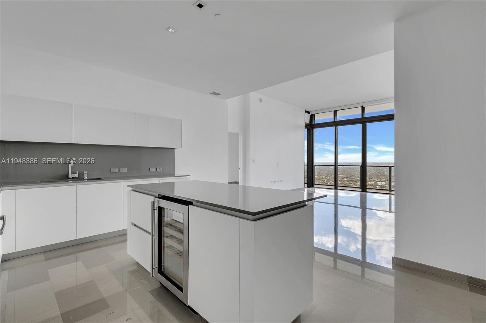 88 SW 7th St #4110, Miami FL 33130