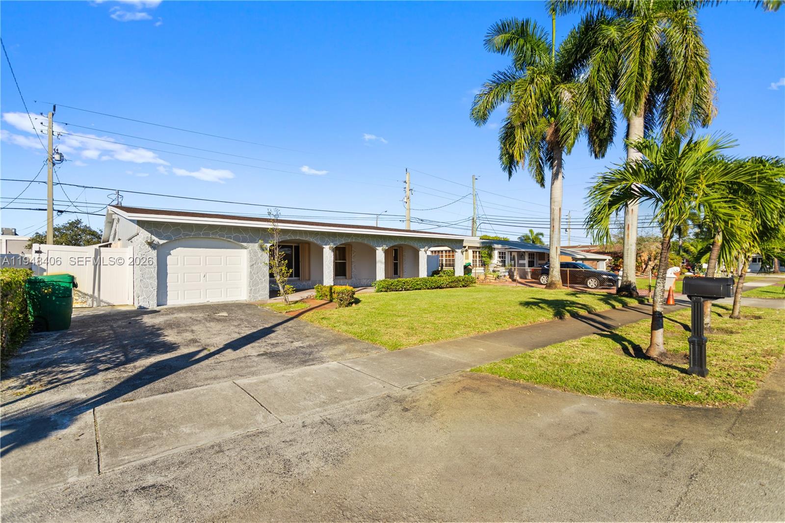 3521 NW 18th Pl, Lauderhill FL 33311