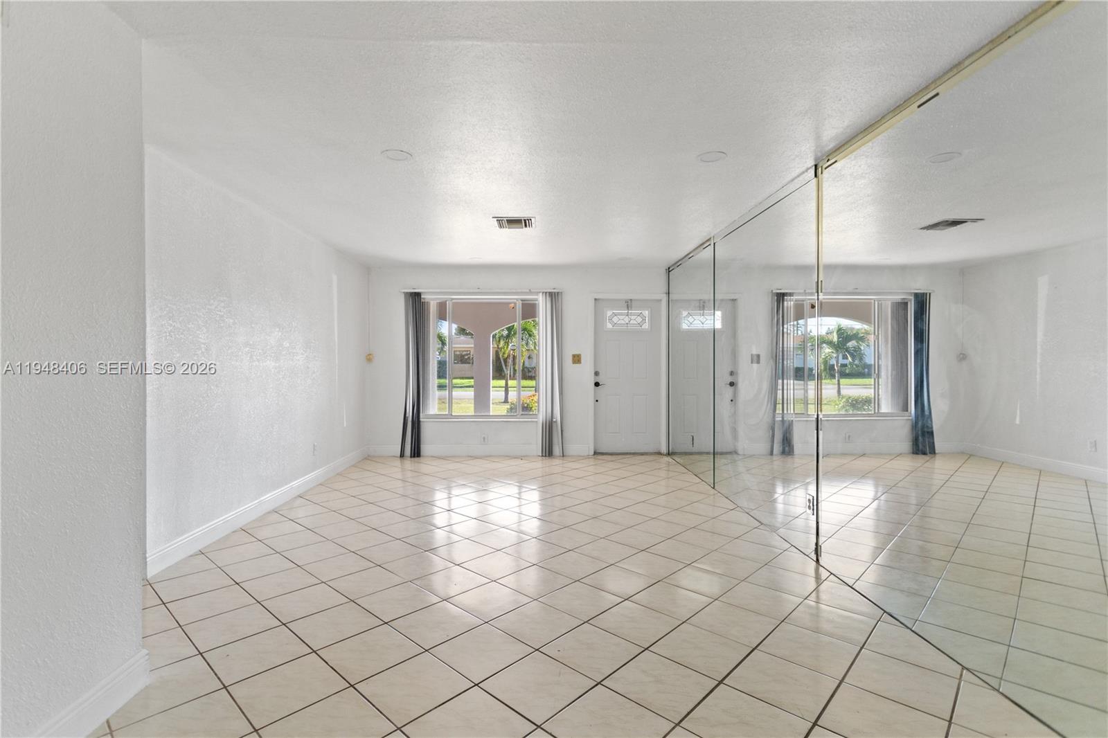 3521 NW 18th Pl, Lauderhill FL 33311