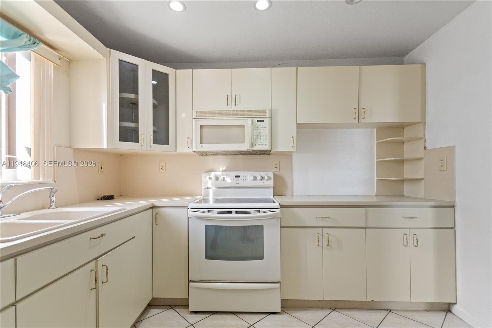 3521 NW 18th Pl, Lauderhill FL 33311