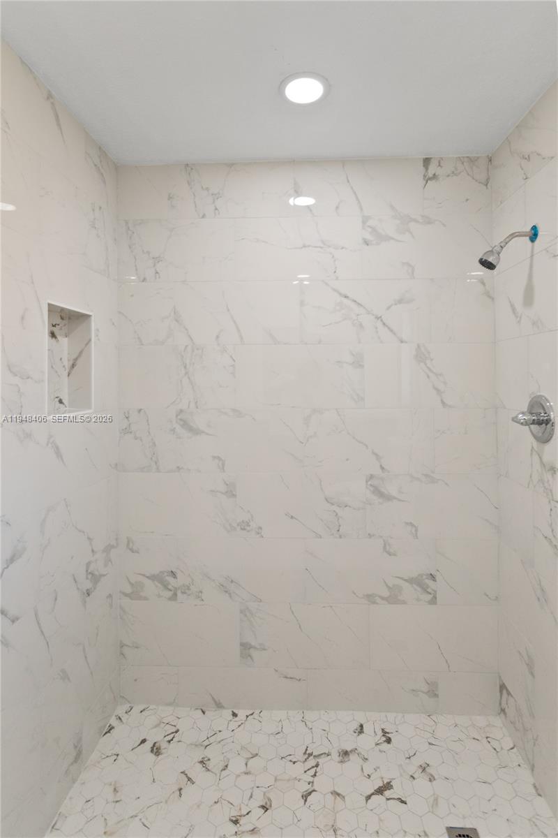 3521 NW 18th Pl, Lauderhill FL 33311