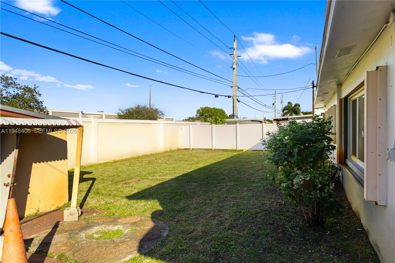 3521 NW 18th Pl, Lauderhill FL 33311