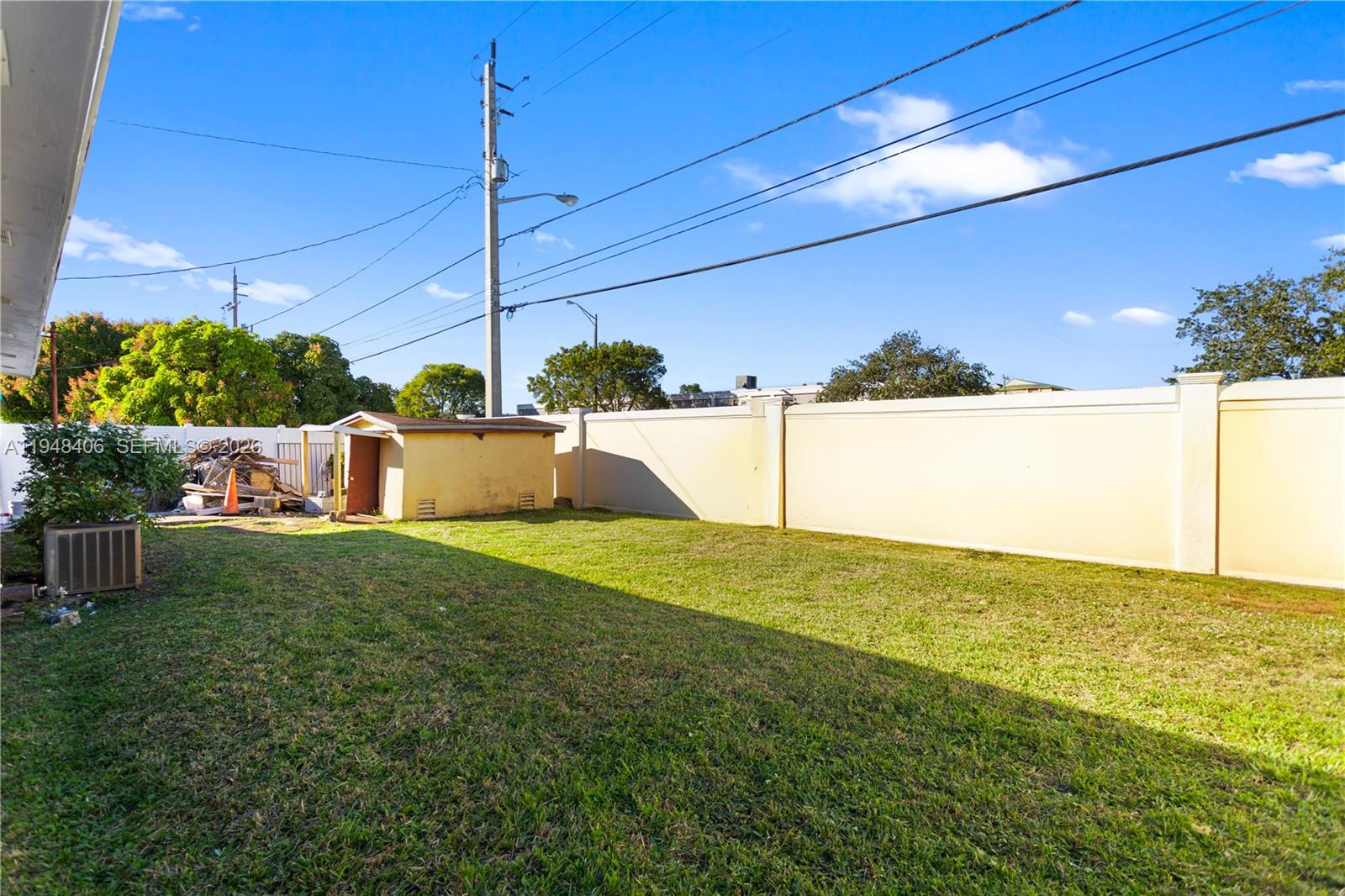3521 NW 18th Pl, Lauderhill FL 33311