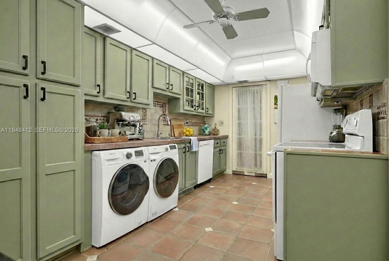 1121 Crandon Blvd #E803, Key Biscayne FL 33149
