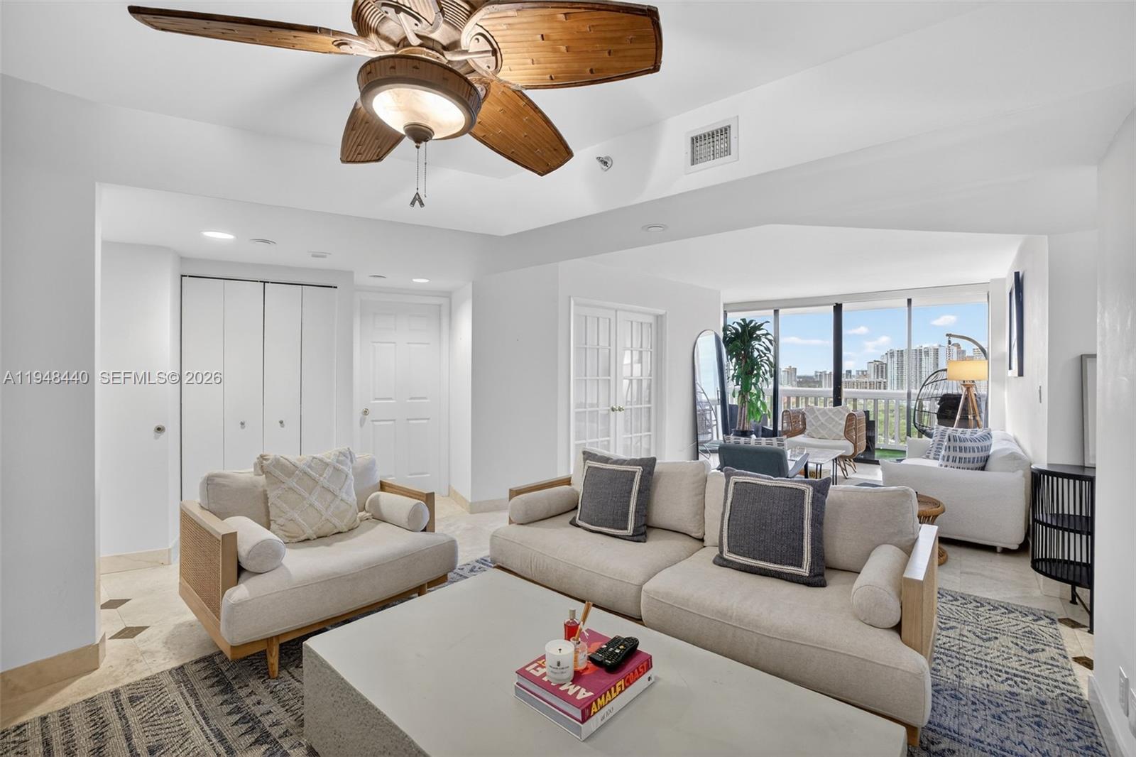 1000 Island Blvd #2105, Aventura FL 33160