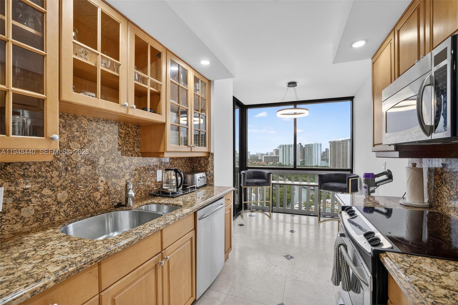 1000 Island Blvd #2105, Aventura FL 33160