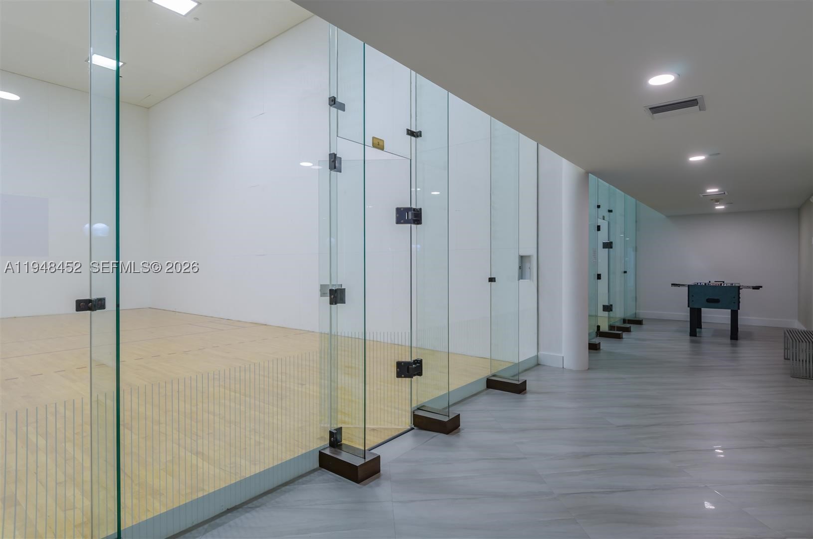 20281 E Country Club Dr #405, Aventura FL 33180