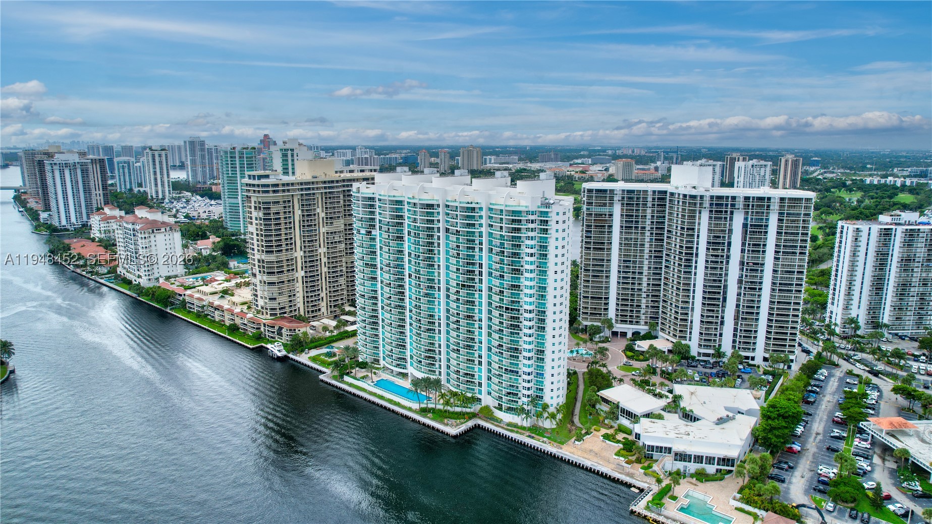 20281 E Country Club Dr #405, Aventura FL 33180
