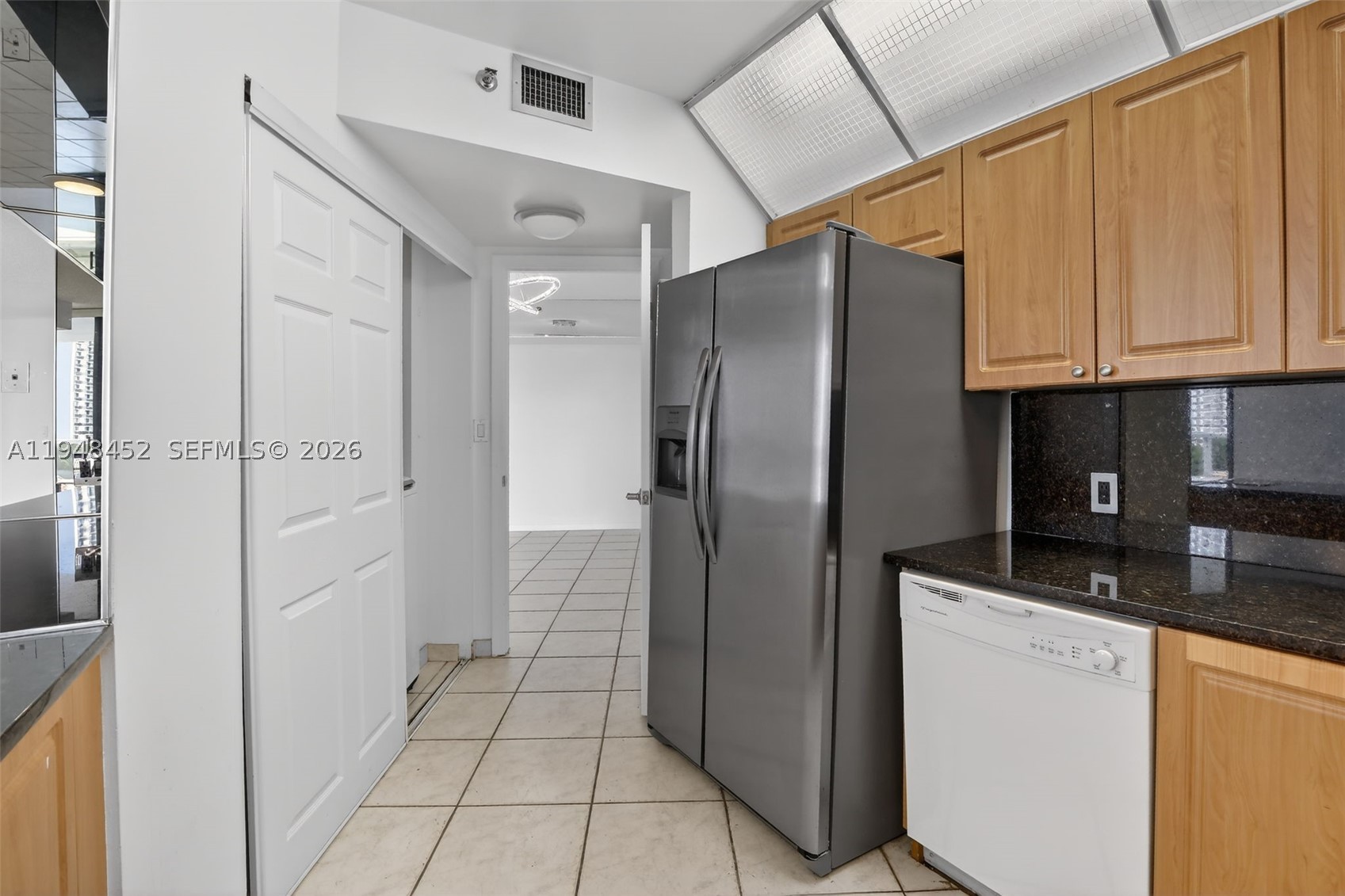 20281 E Country Club Dr #405, Aventura FL 33180