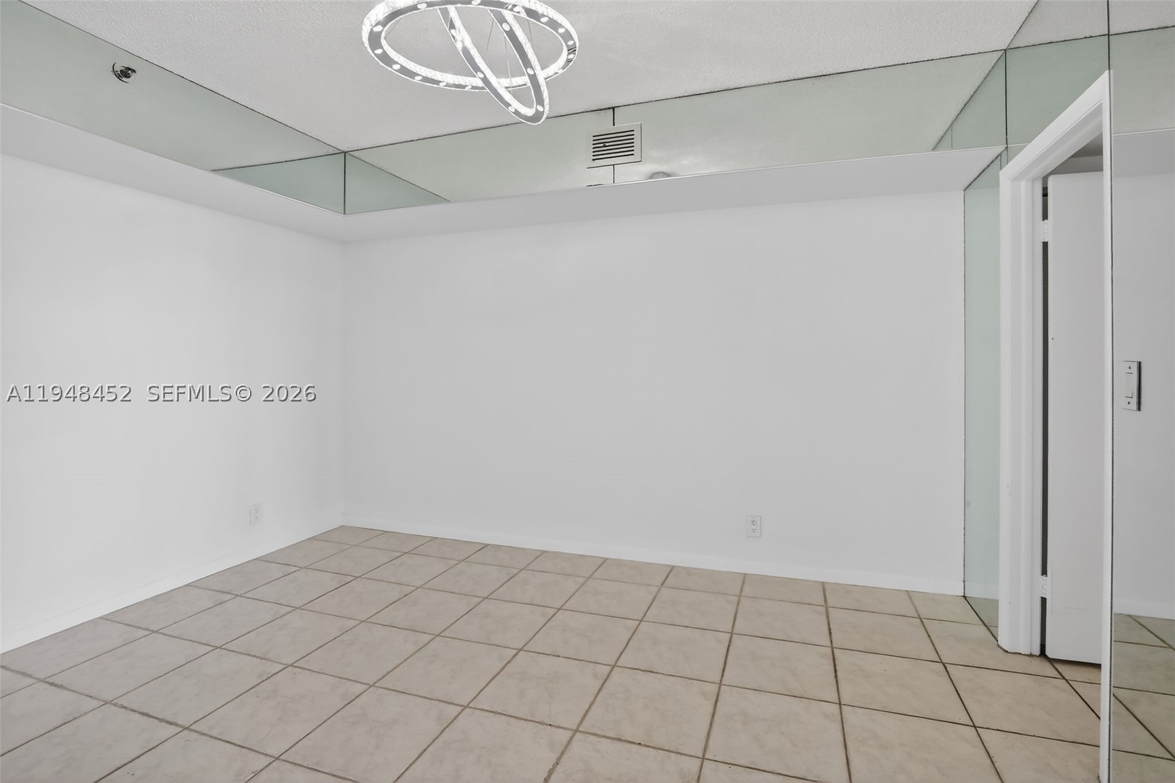 20281 E Country Club Dr #405, Aventura FL 33180