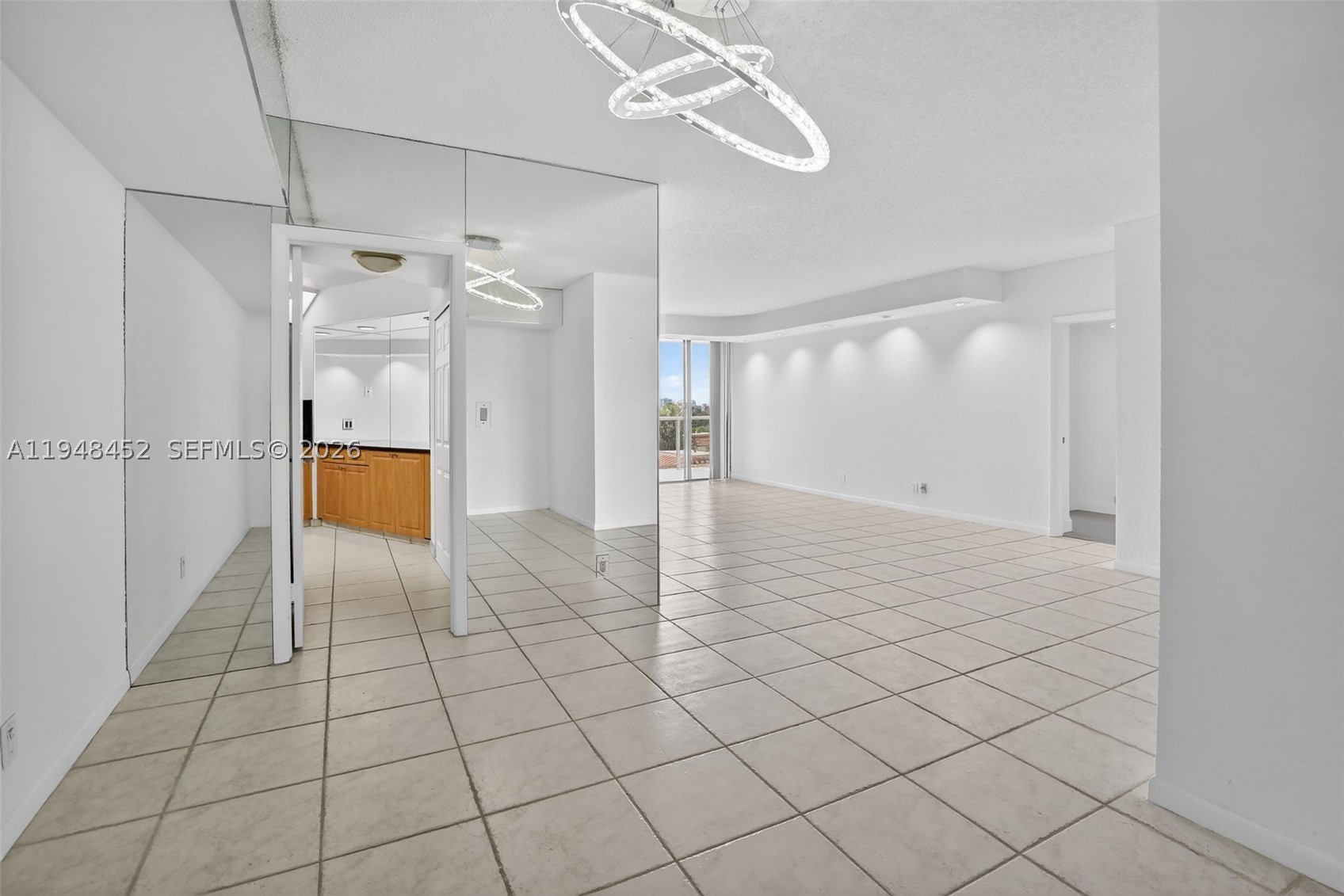 20281 E Country Club Dr #405, Aventura FL 33180