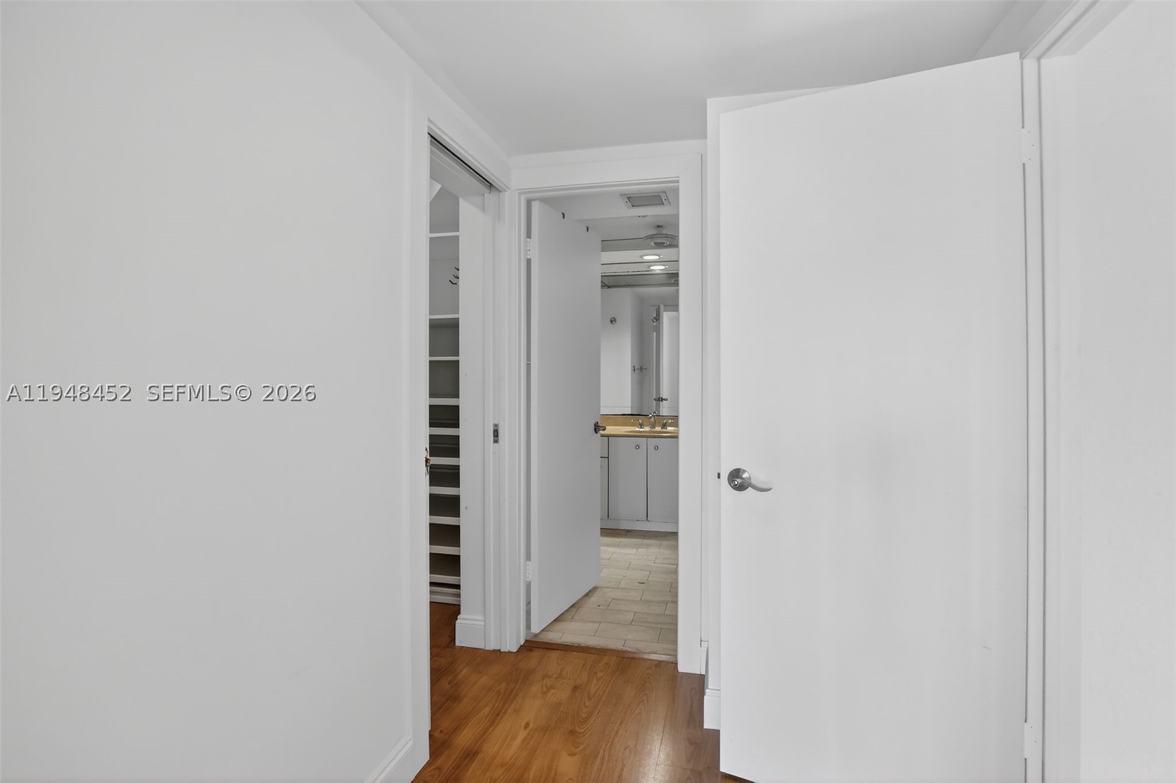 20281 E Country Club Dr #405, Aventura FL 33180