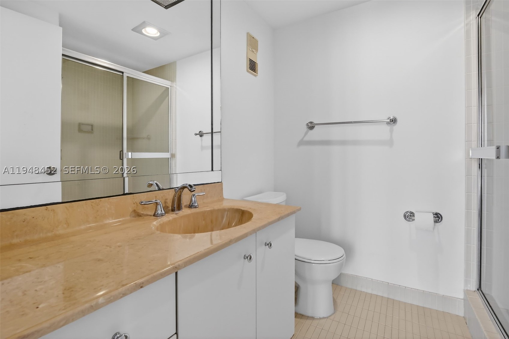 20281 E Country Club Dr #405, Aventura FL 33180