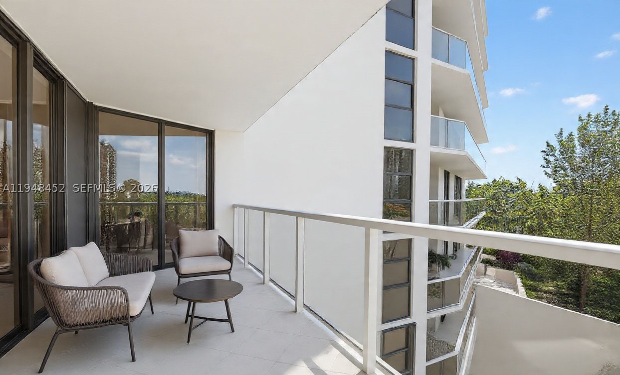 20281 E Country Club Dr #405, Aventura FL 33180