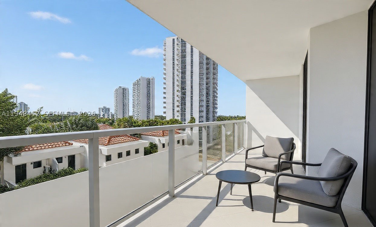 20281 E Country Club Dr #405, Aventura FL 33180