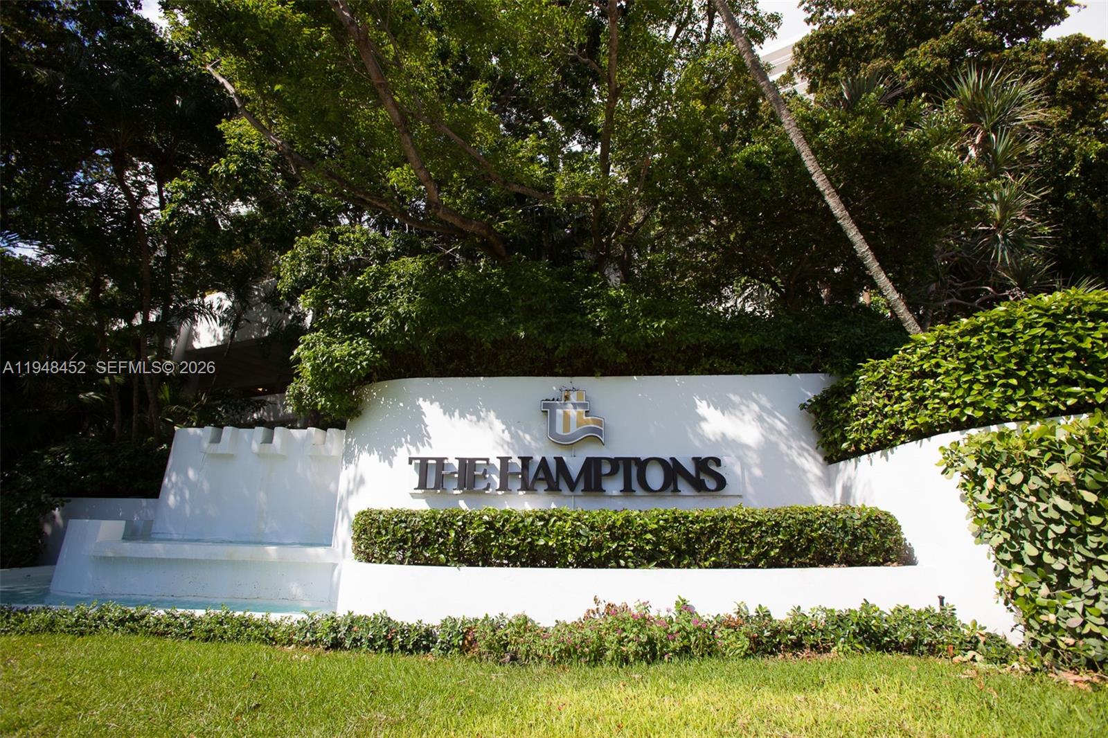 20281 E Country Club Dr #405, Aventura FL 33180