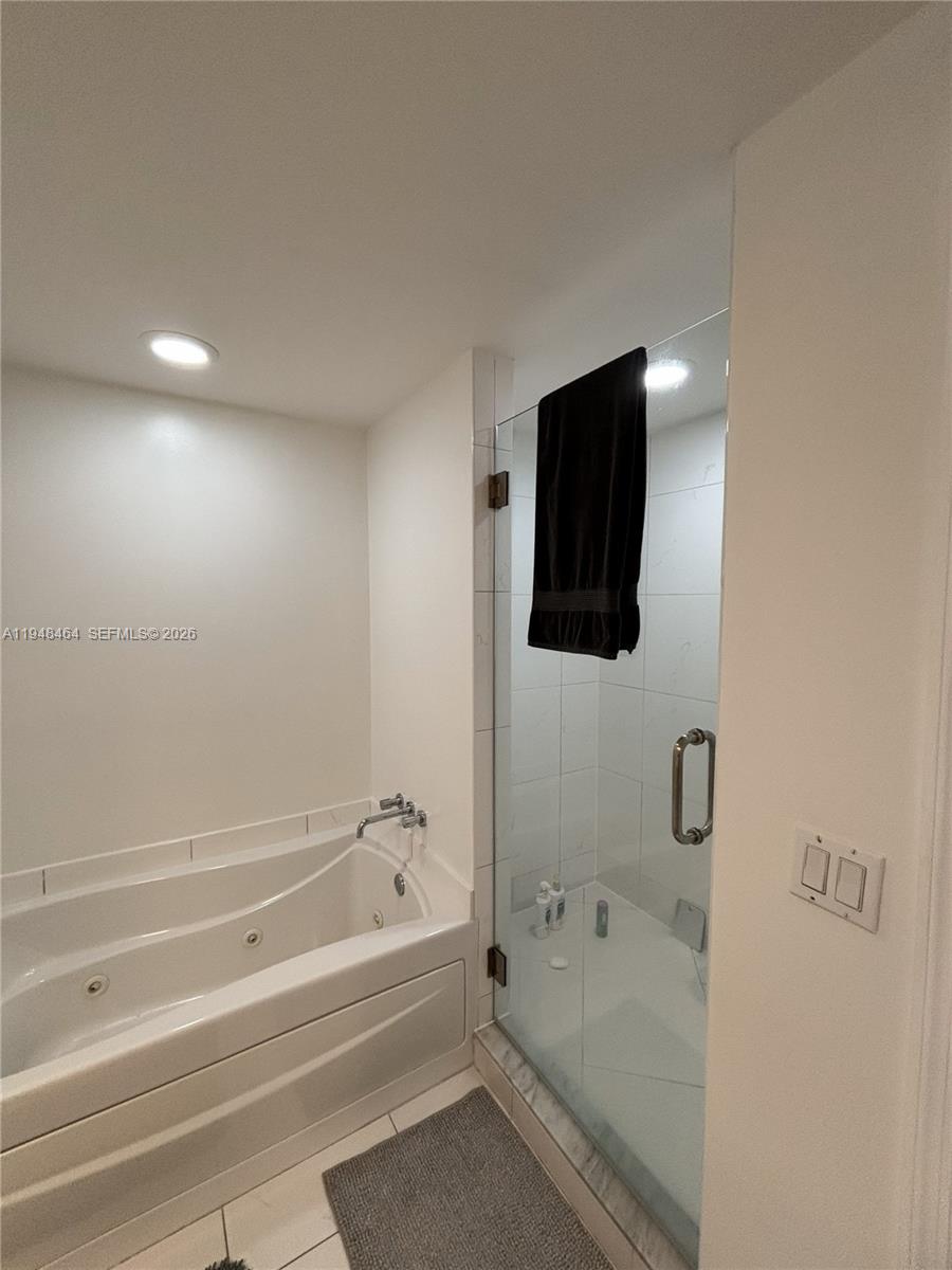 500 Brickell Ave #3408, Miami FL 33131