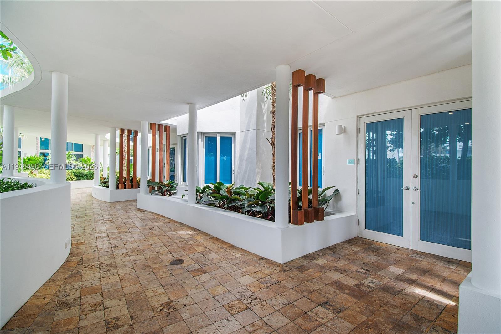 50 S Pointe Dr #TWN2, Miami Beach FL 33139