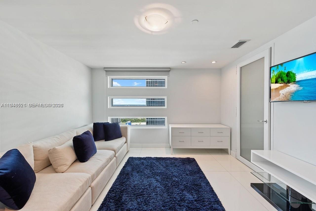 1040 Biscayne Blvd #4403, Miami FL 33132