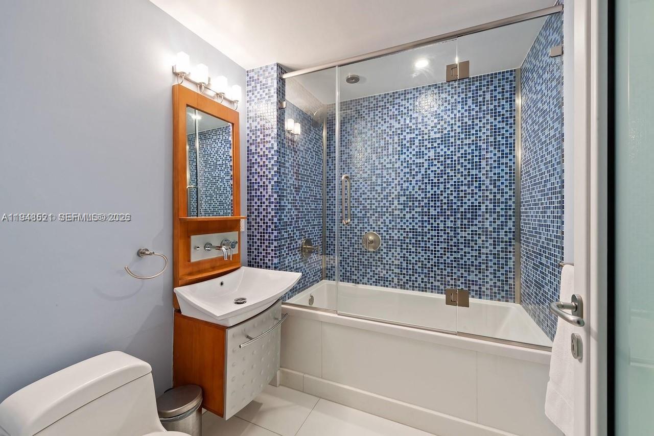 1040 Biscayne Blvd #4403, Miami FL 33132