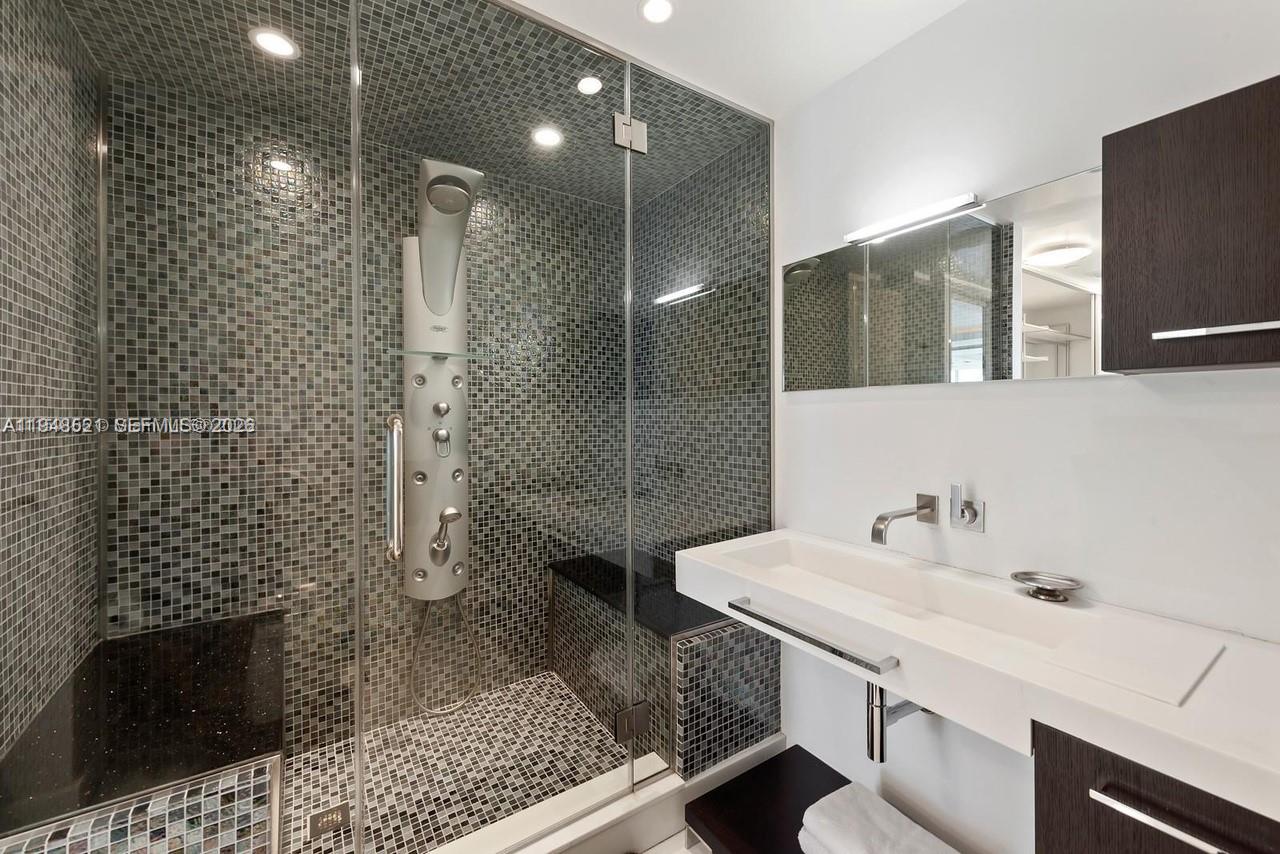 1040 Biscayne Blvd #4403, Miami FL 33132