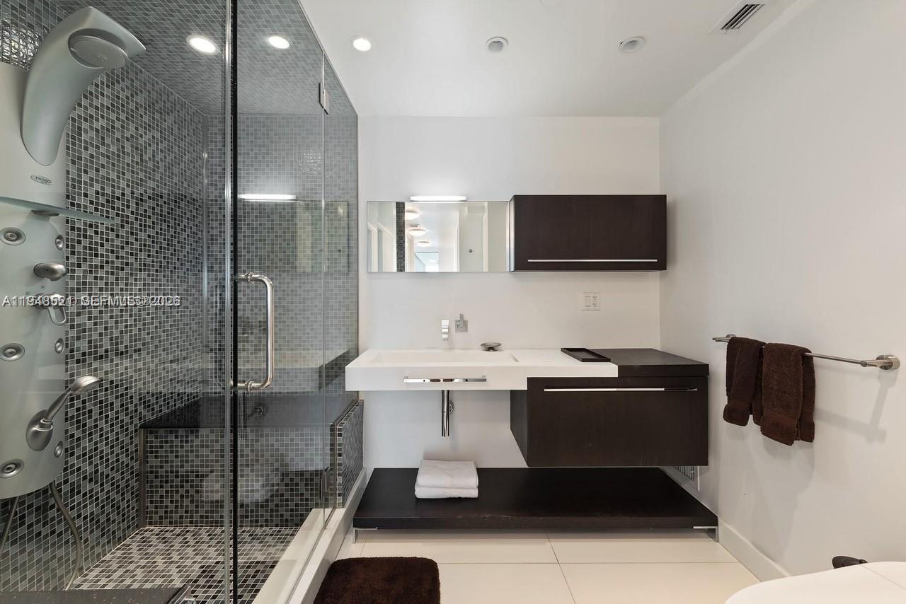 1040 Biscayne Blvd #4403, Miami FL 33132