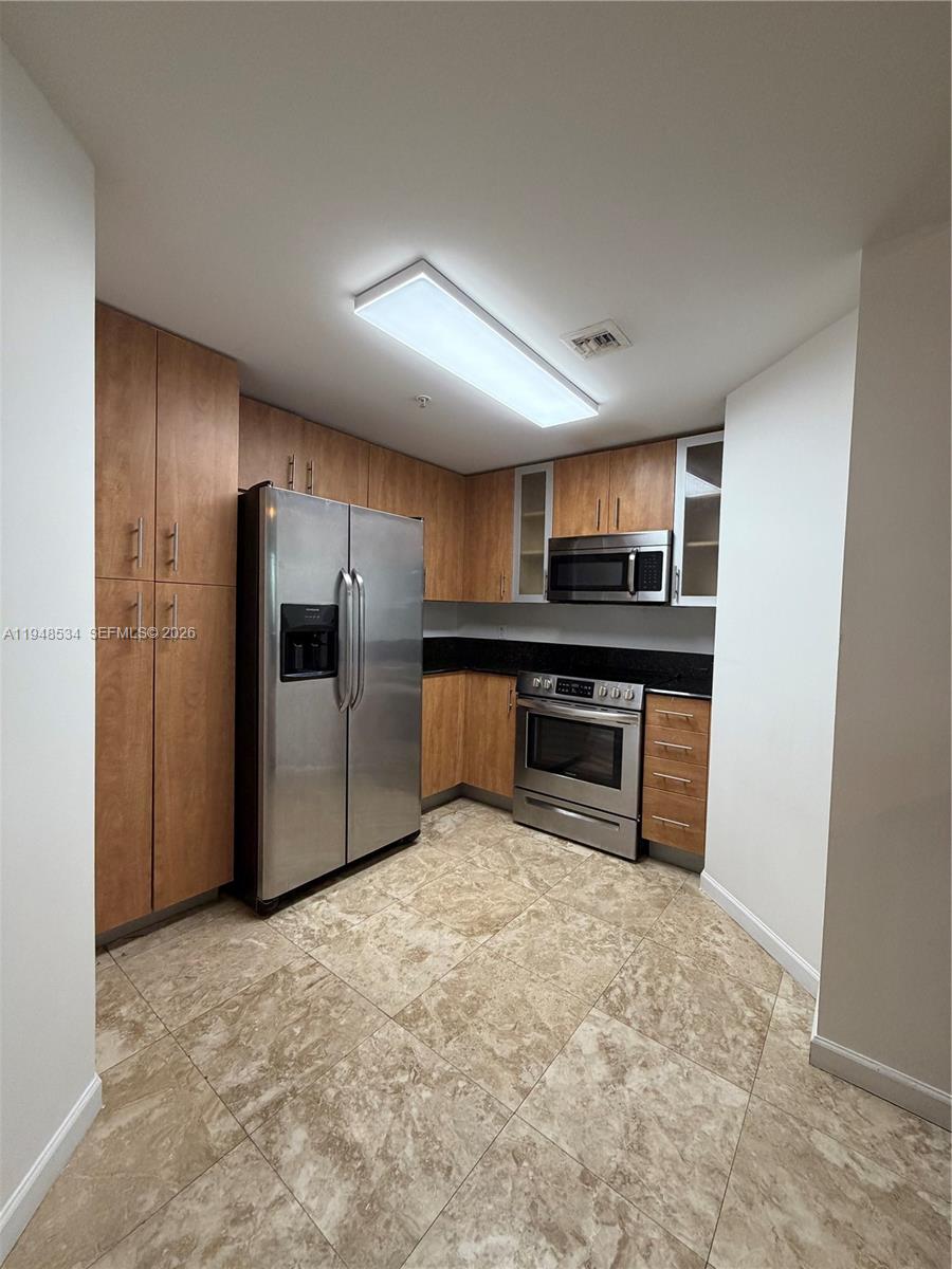 7900 Harbor Island Dr #1216, North Bay Village FL 33141