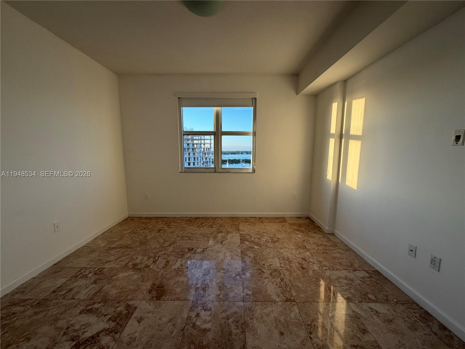 7900 Harbor Island Dr #1216, North Bay Village FL 33141