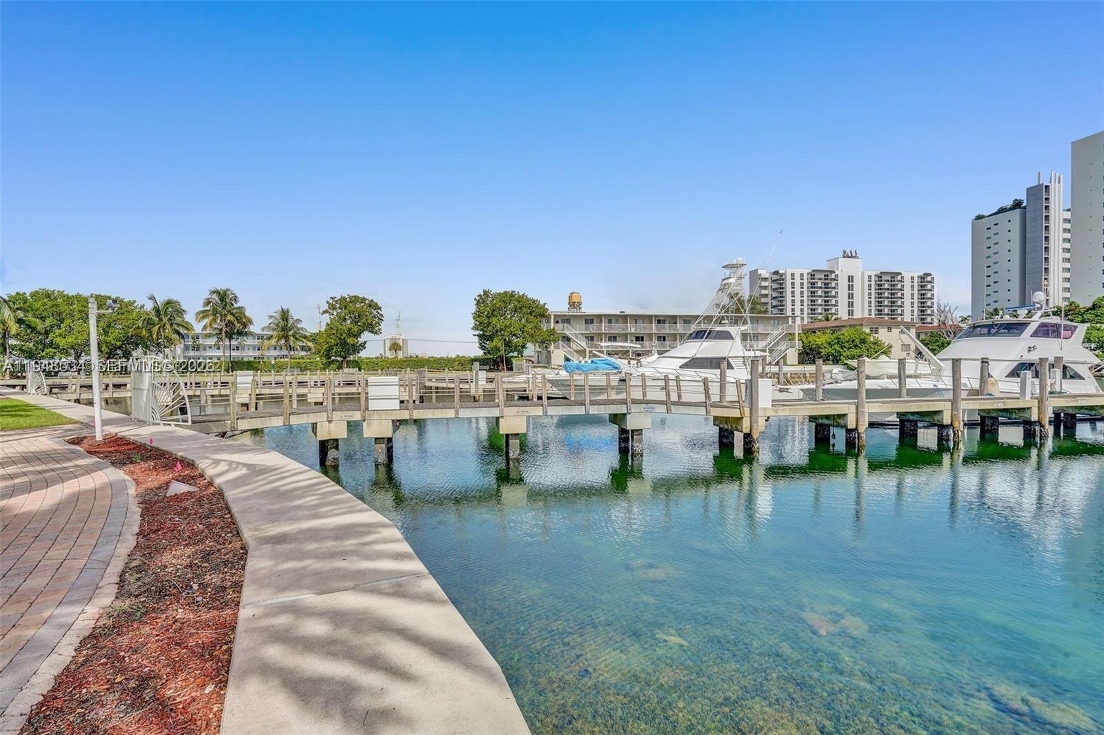 7900 Harbor Island Dr #1216, North Bay Village FL 33141