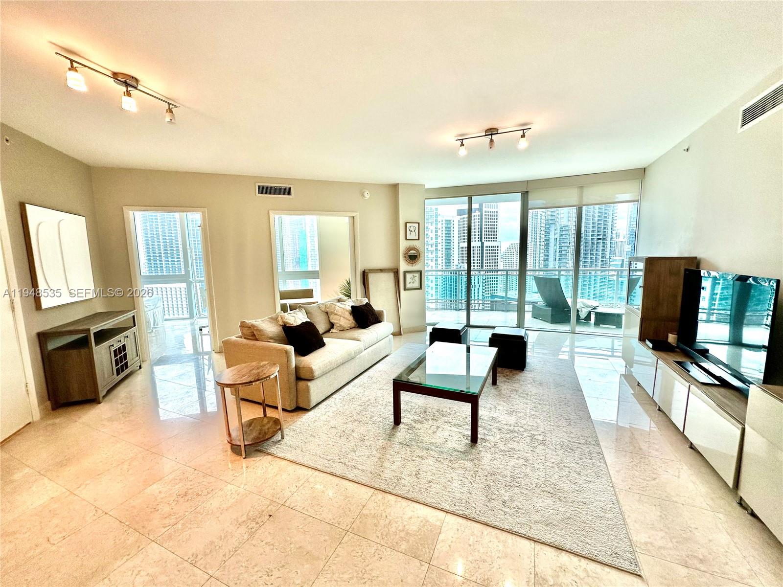 350 S Miami Ave #3302, Miami FL 33130