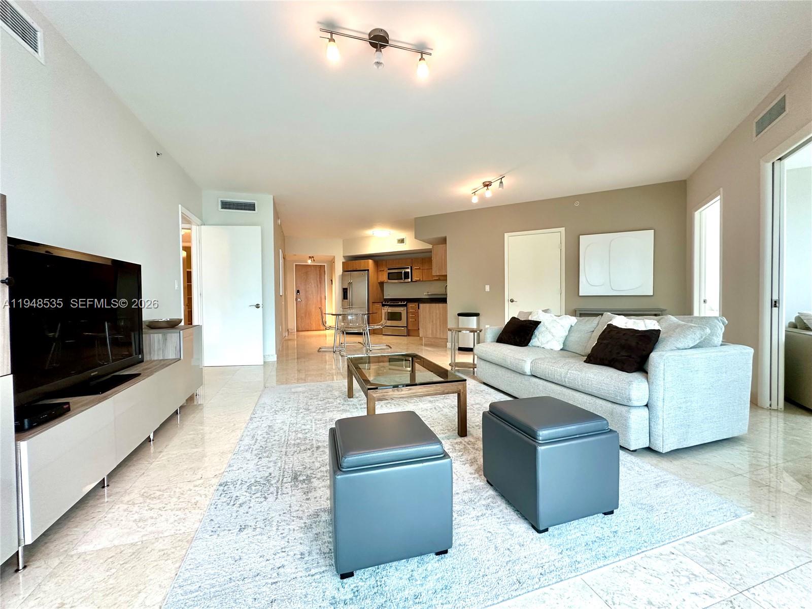 350 S Miami Ave #3302, Miami FL 33130