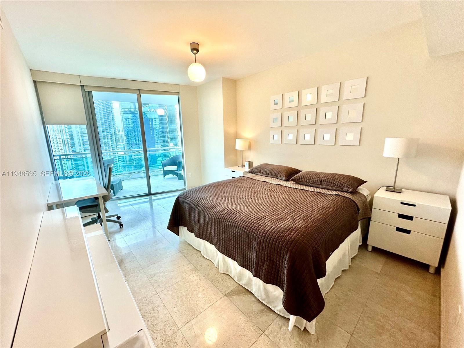 350 S Miami Ave #3302, Miami FL 33130