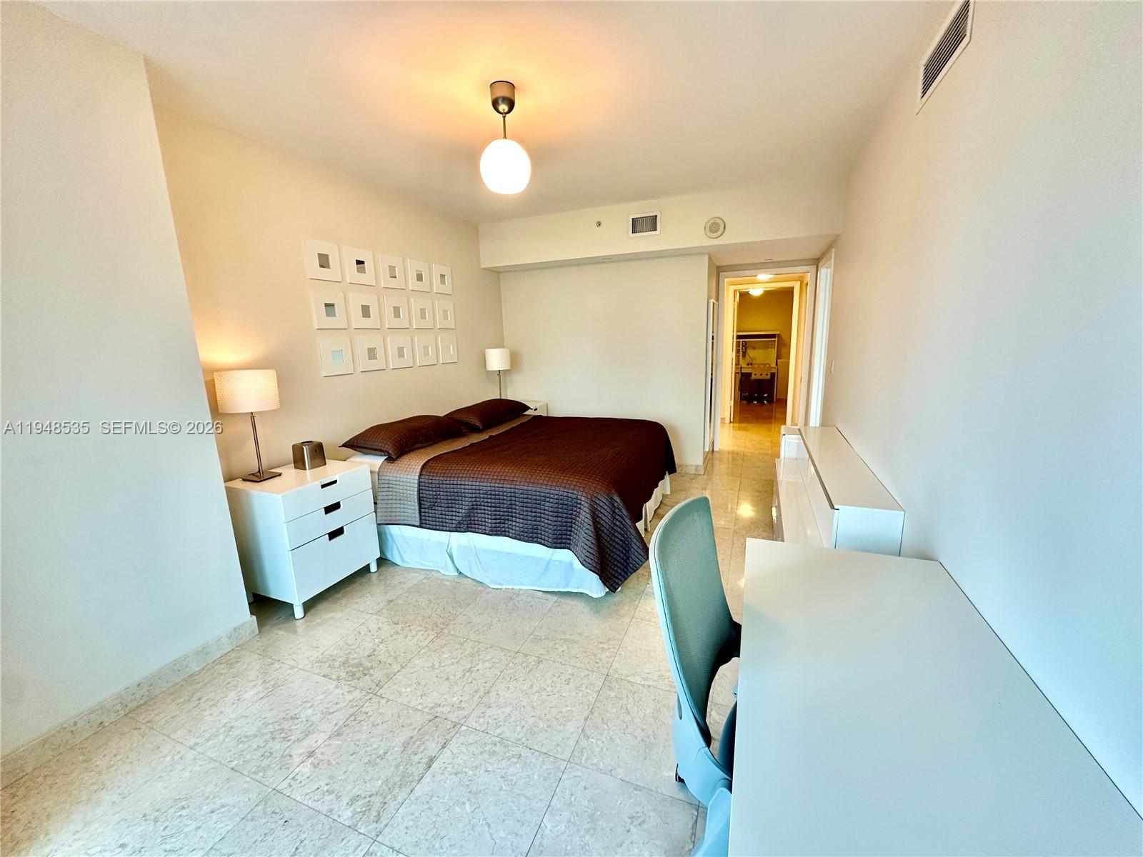 350 S Miami Ave #3302, Miami FL 33130