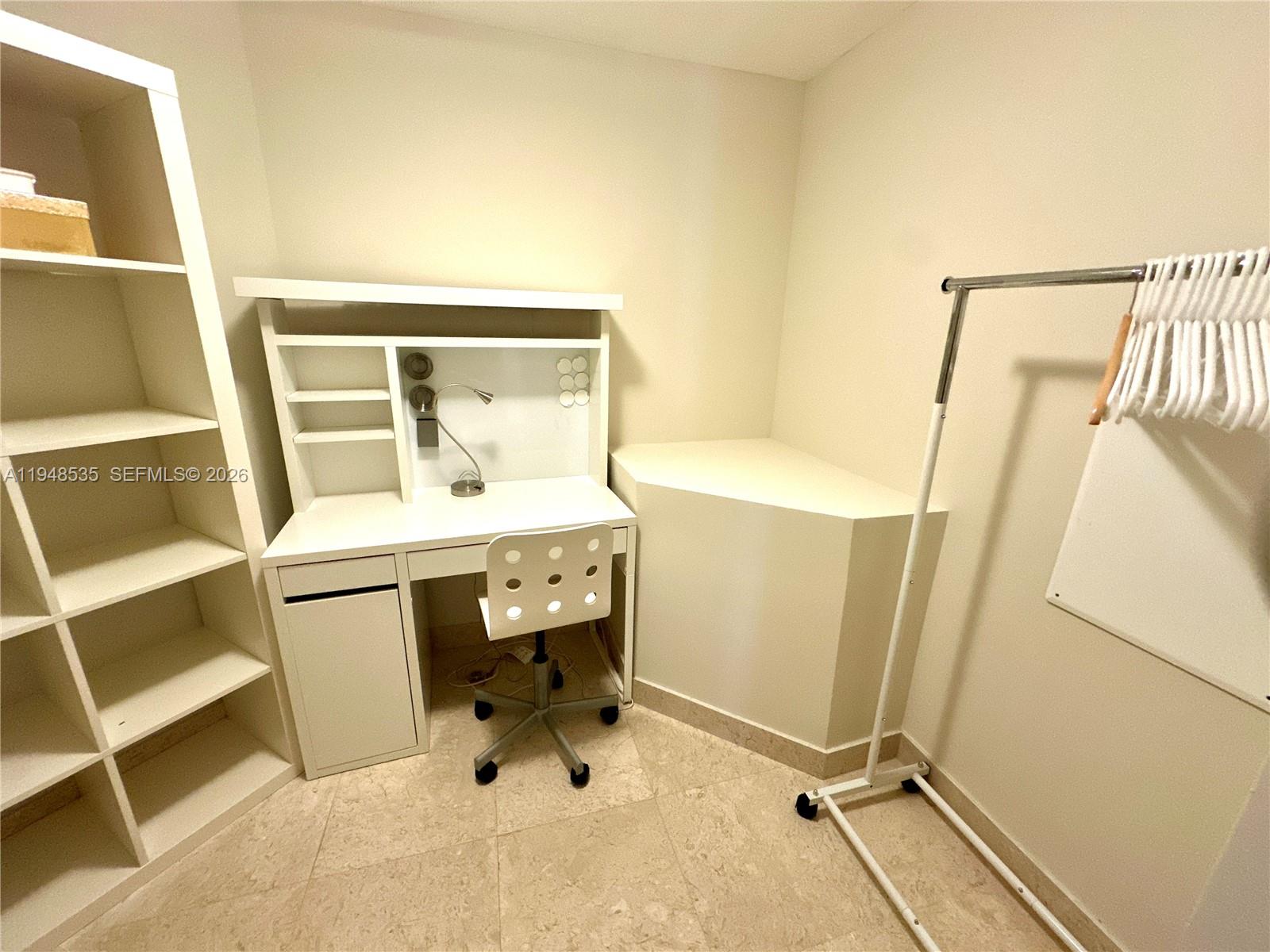 350 S Miami Ave #3302, Miami FL 33130