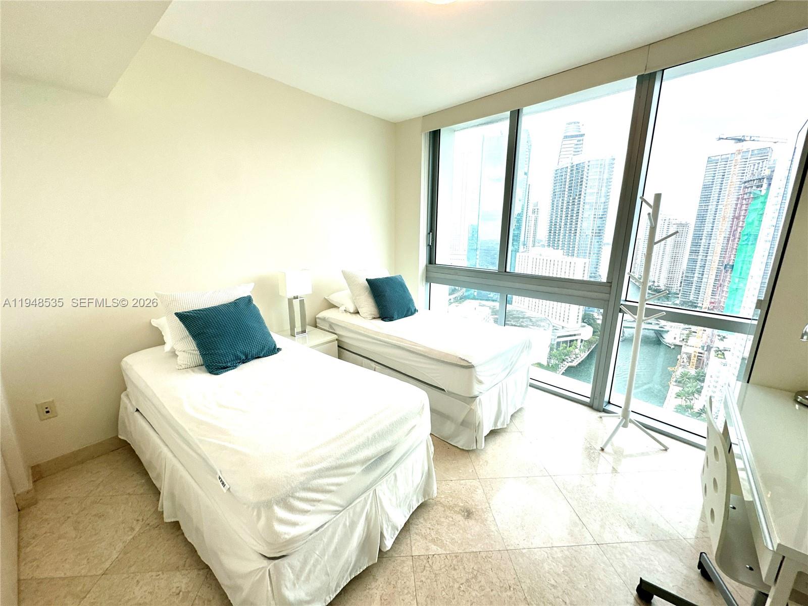 350 S Miami Ave #3302, Miami FL 33130