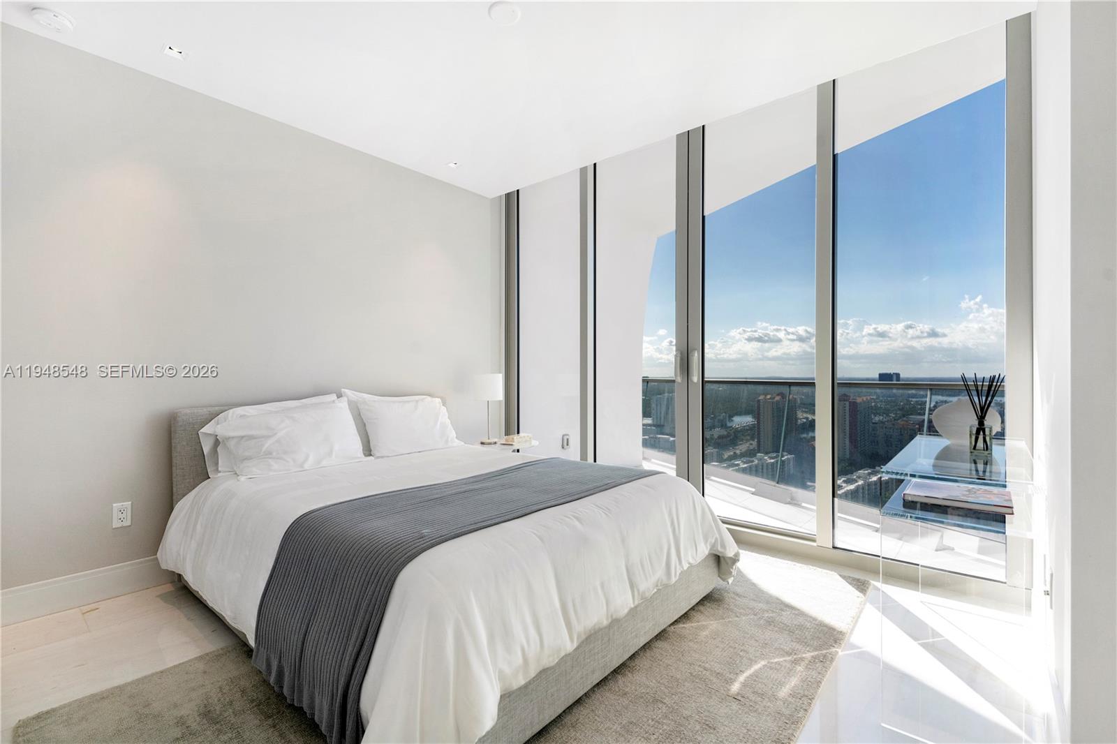16901 Collins Ave #3005, Sunny Isles Beach FL 33160