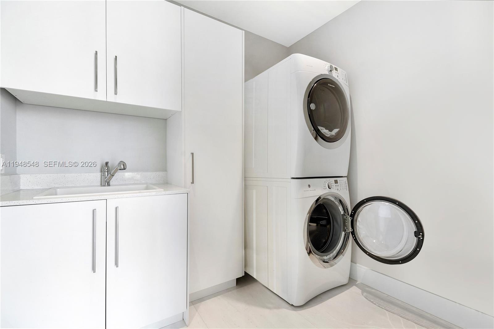 16901 Collins Ave #3005, Sunny Isles Beach FL 33160