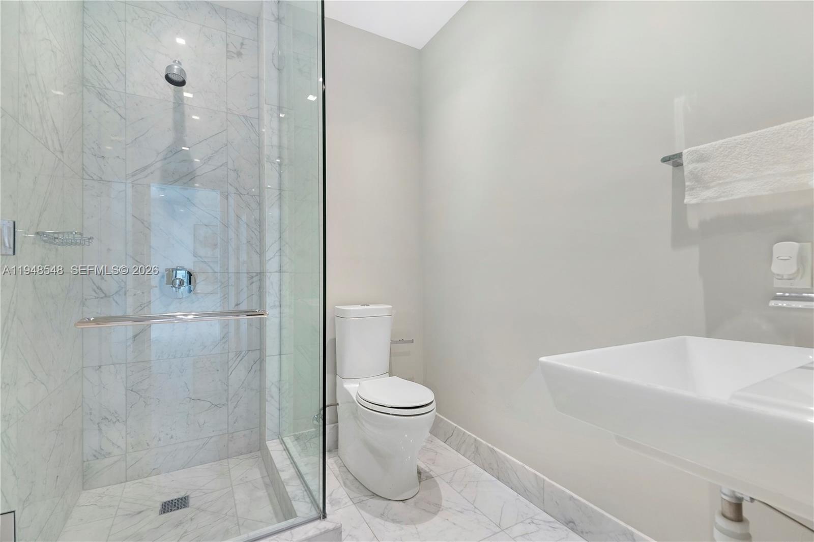 16901 Collins Ave #3005, Sunny Isles Beach FL 33160