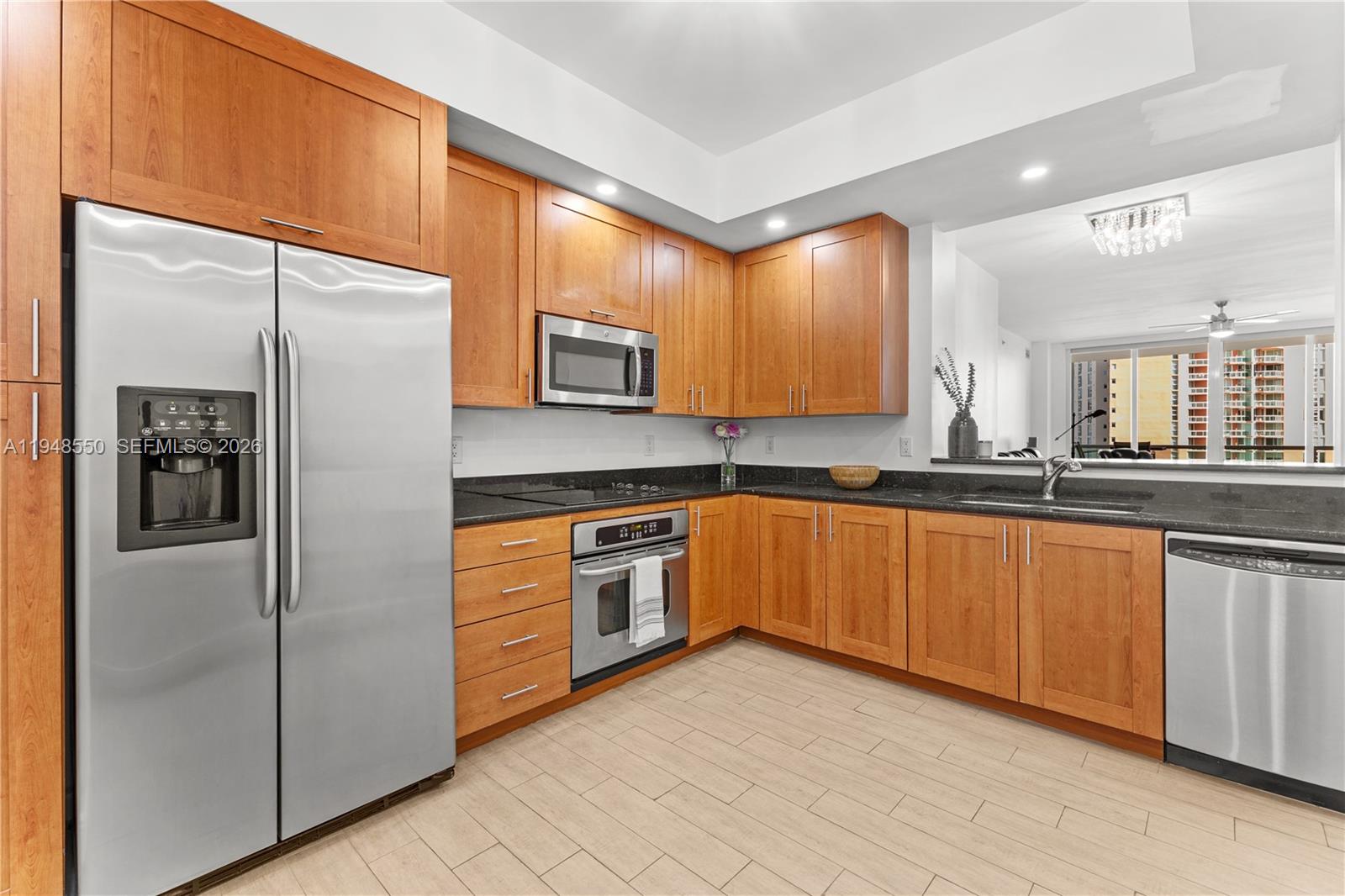 3340 NE 190th St #908, Aventura FL 33180