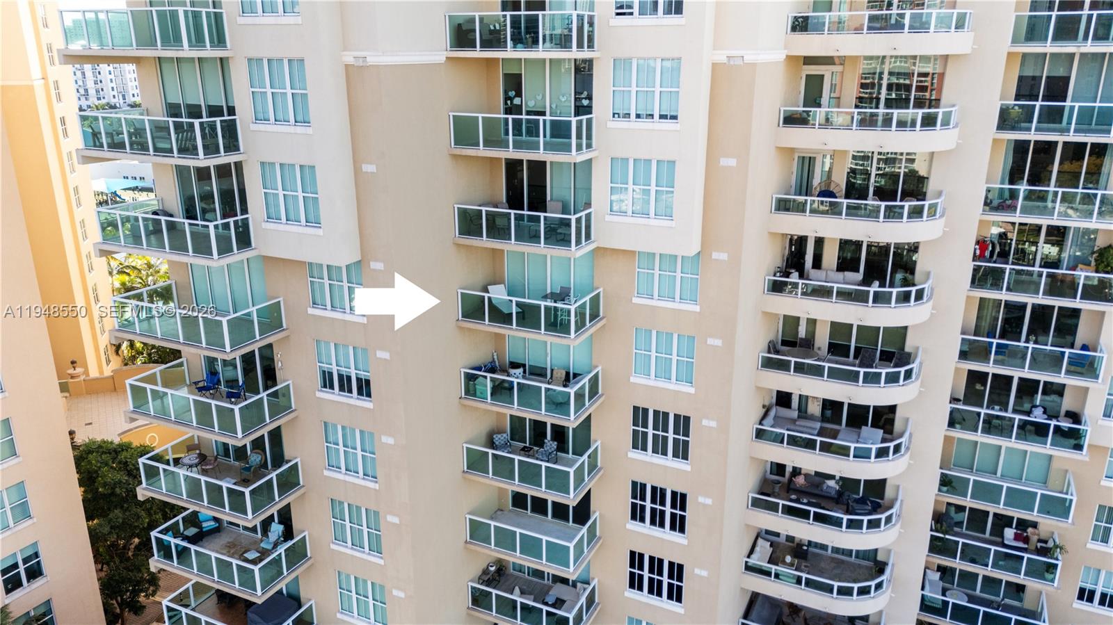 3340 NE 190th St #908, Aventura FL 33180