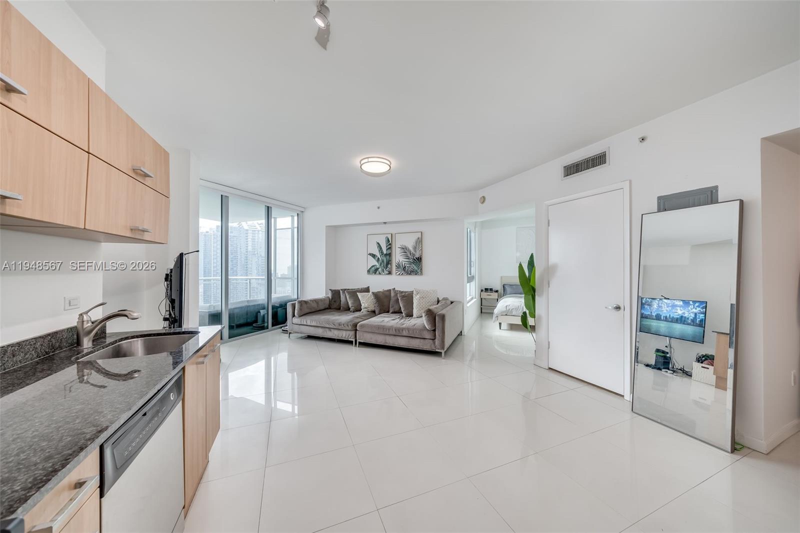 350 S Miami Ave #3408, Miami FL 33130