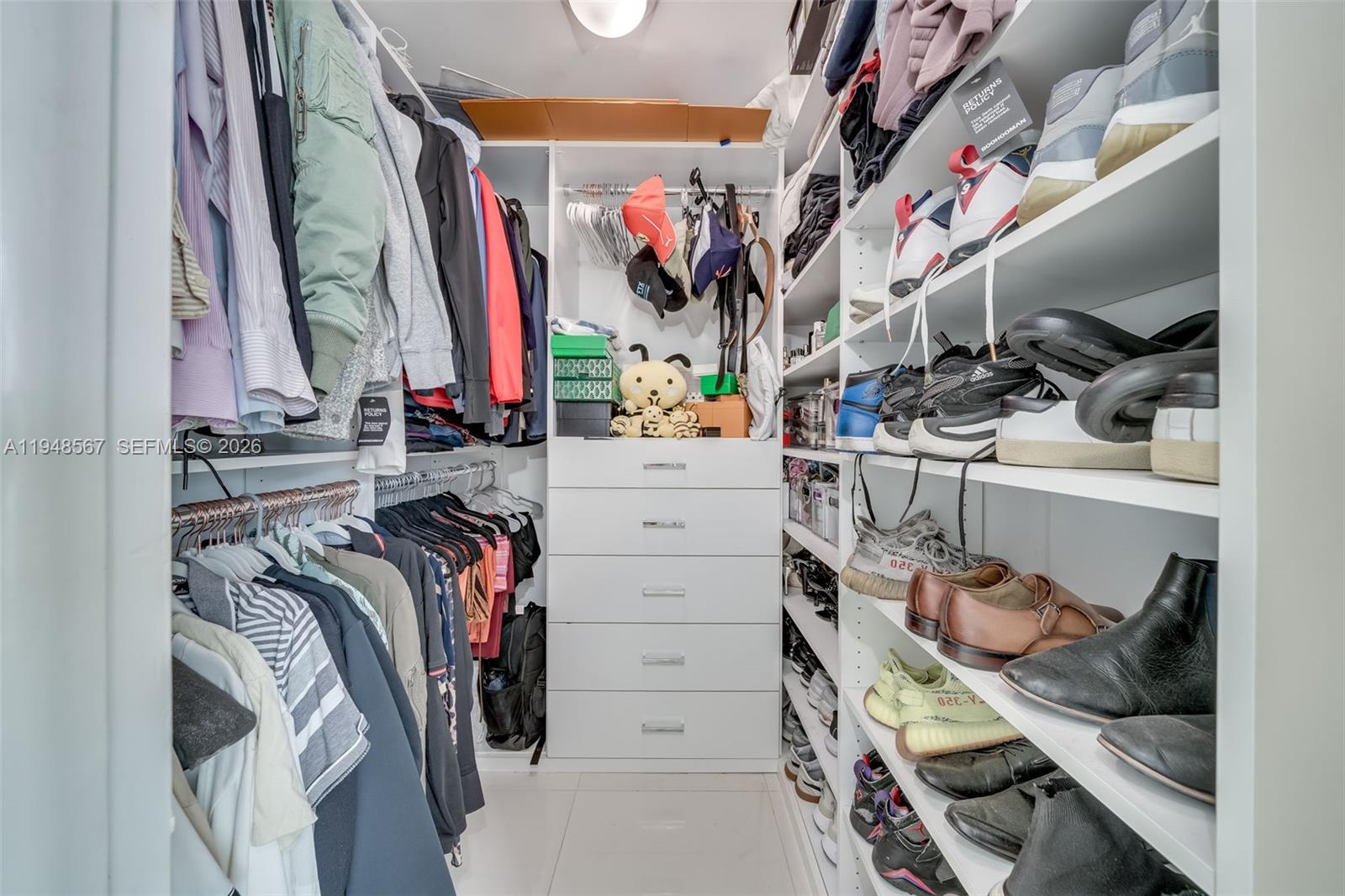 350 S Miami Ave #3408, Miami FL 33130