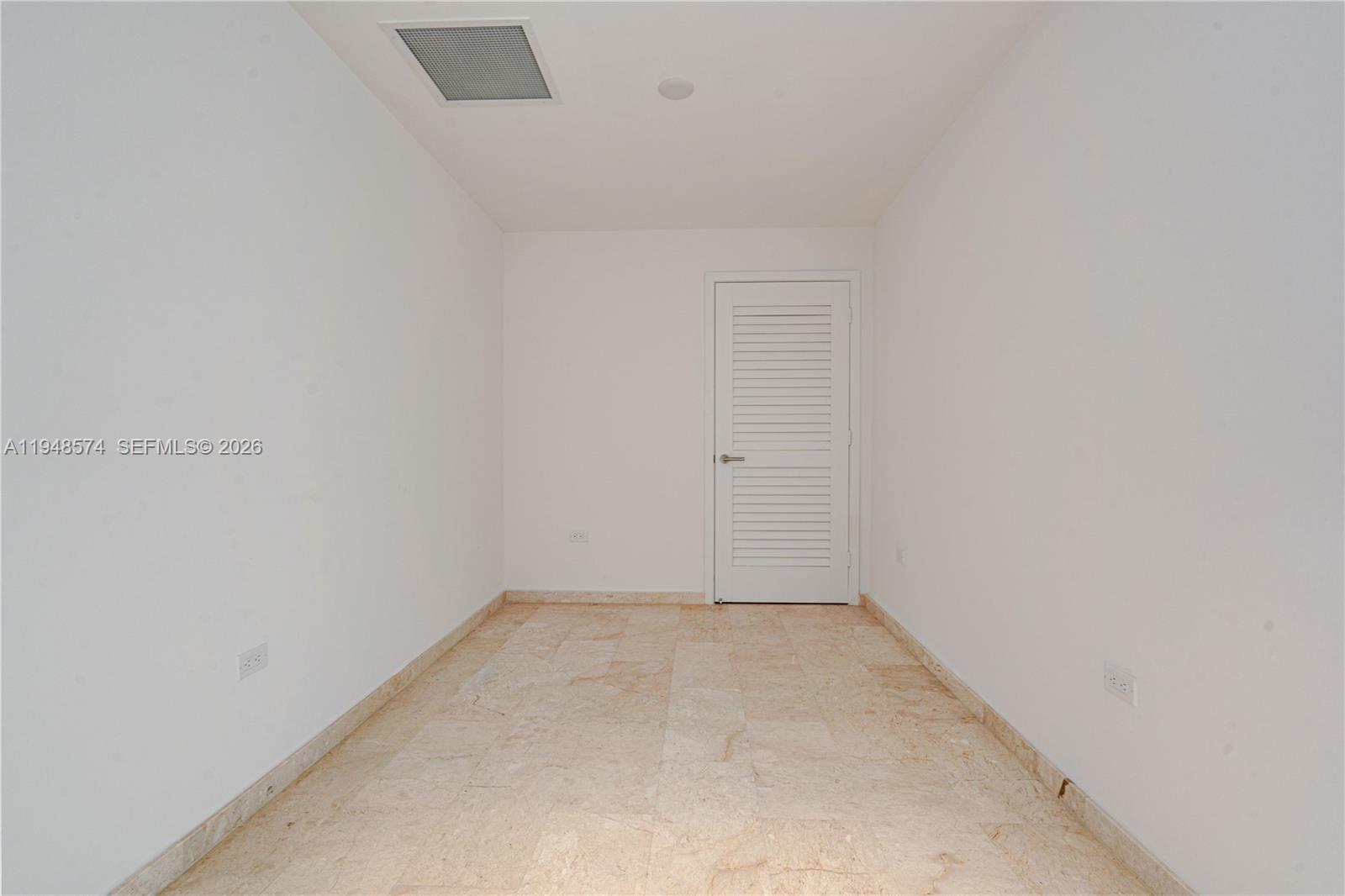 88 SW 7th St #1110, Miami FL 33130